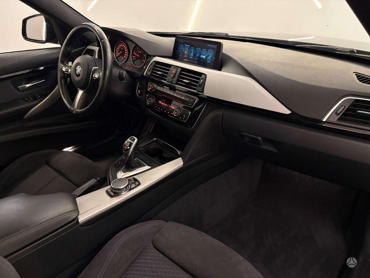 BMW 320, 2.0 l., Седан