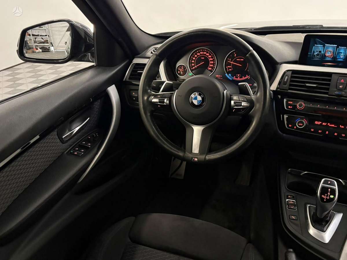 BMW 320, 2.0 l., Седан