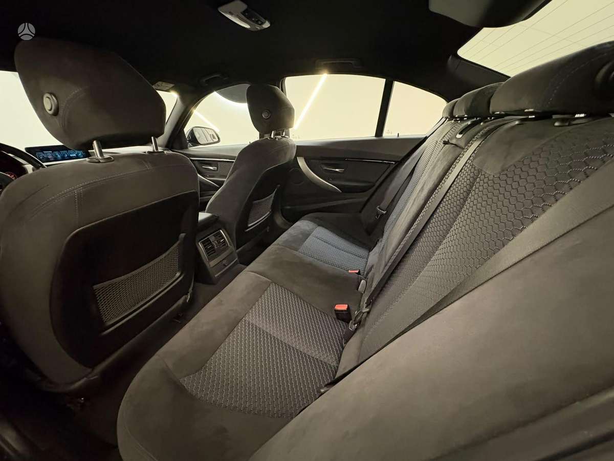 BMW 320, 2.0 l., Седан