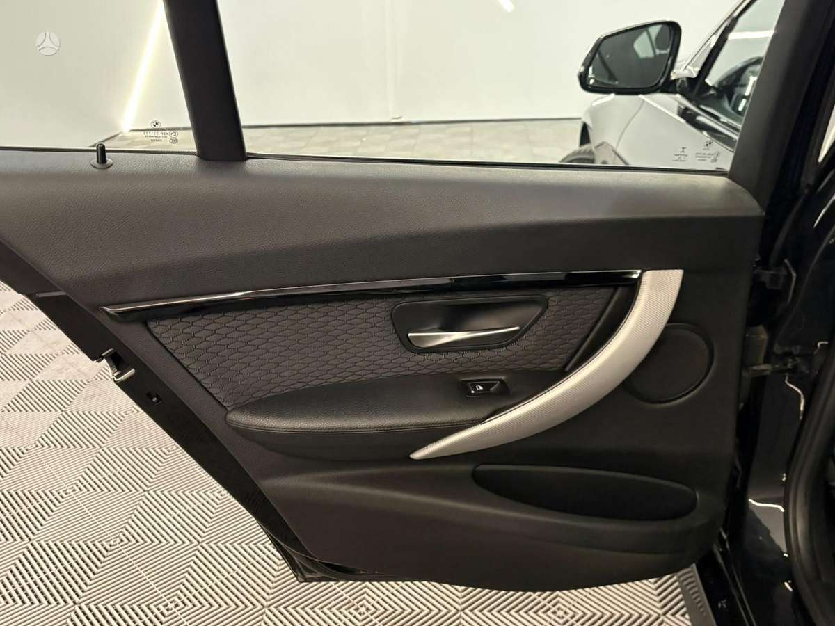 BMW 320, 2.0 l., Седан