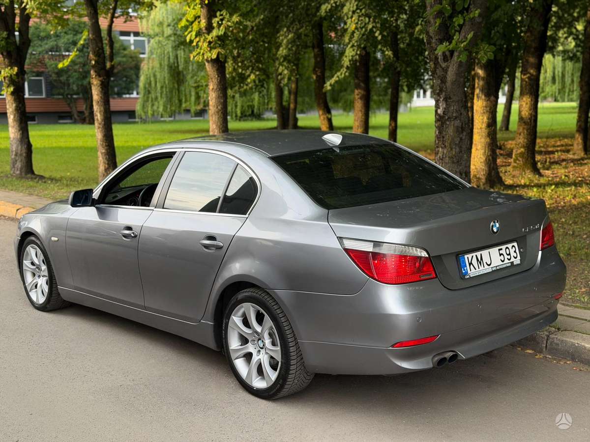 BMW 525, 2.5 l., Седан