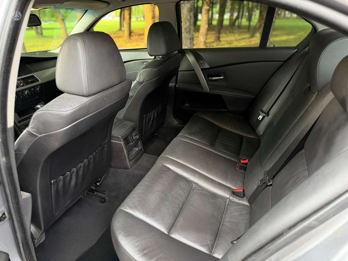 BMW 525, 2.5 l., Седан