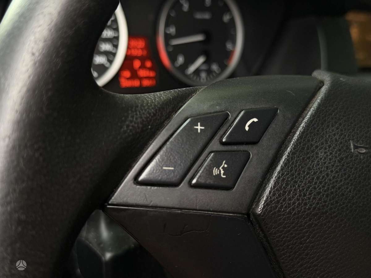 BMW 525, 2.5 l., Седан