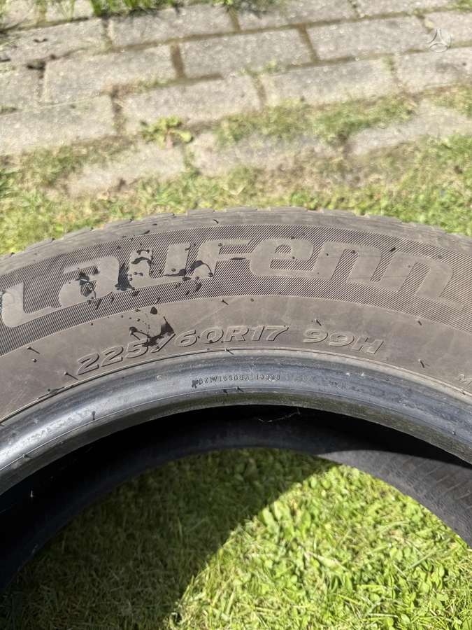 -Kita-, universalios 225/60 R17