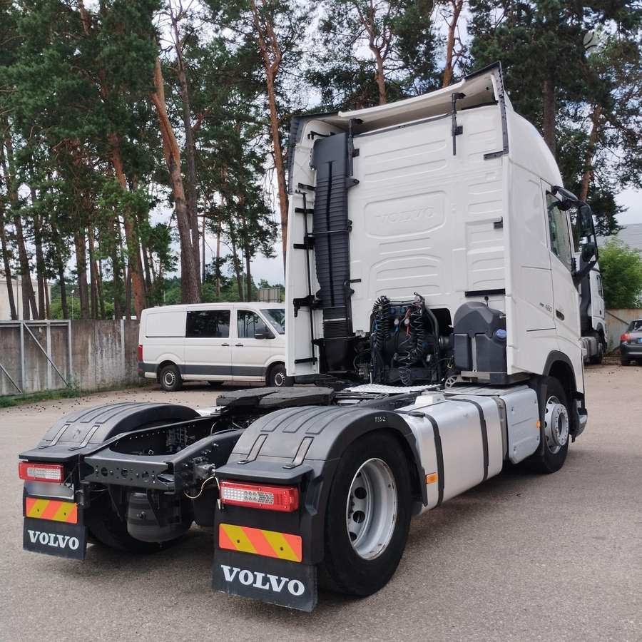 Volvo FH 460, double sleeper