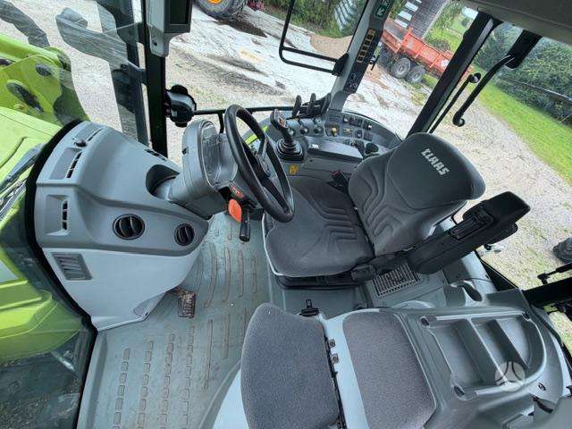 Claas Arion 440 su Claas front. krau, тракторы