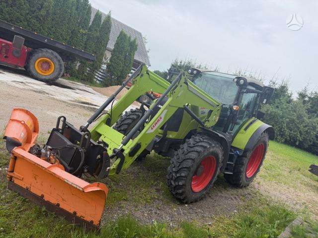 Claas Arion 440 su Claas front. krau, тракторы