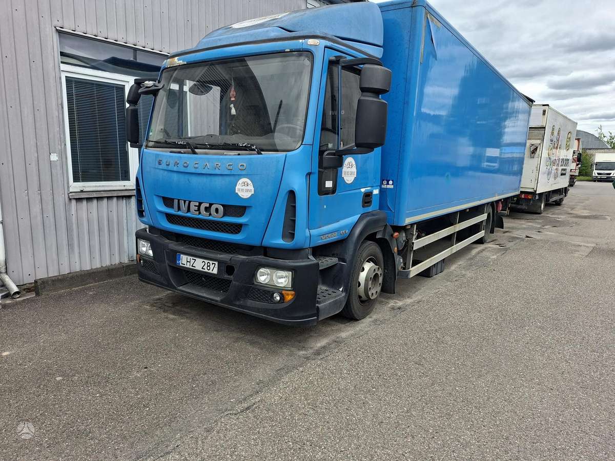 Iveco 120e, isothermal trucks