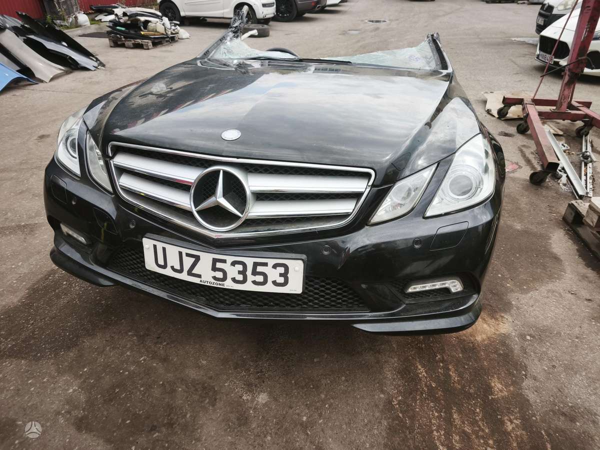Mercedes-Benz E290 Coupe