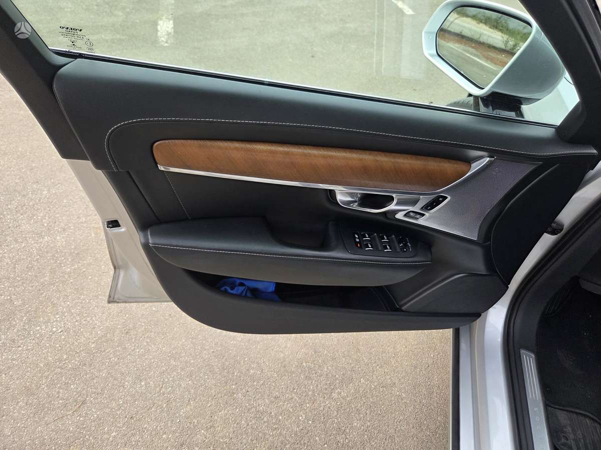 Volvo S90, 2.0 l., Седан