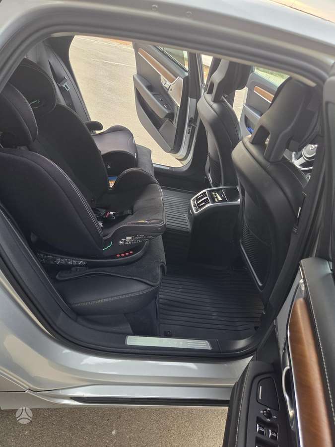 Volvo S90, 2.0 l., Седан