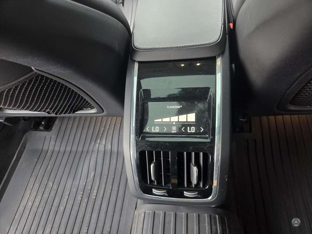 Volvo S90, 2.0 l., Седан
