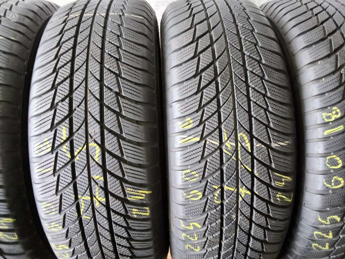 Bridgestone Blizzak lm001, winter 225/60 R18