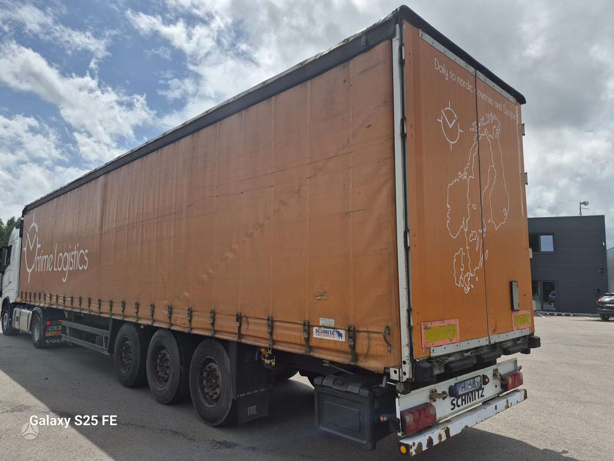 Schmitz SCS24/L, užuolaidinės / tentinės