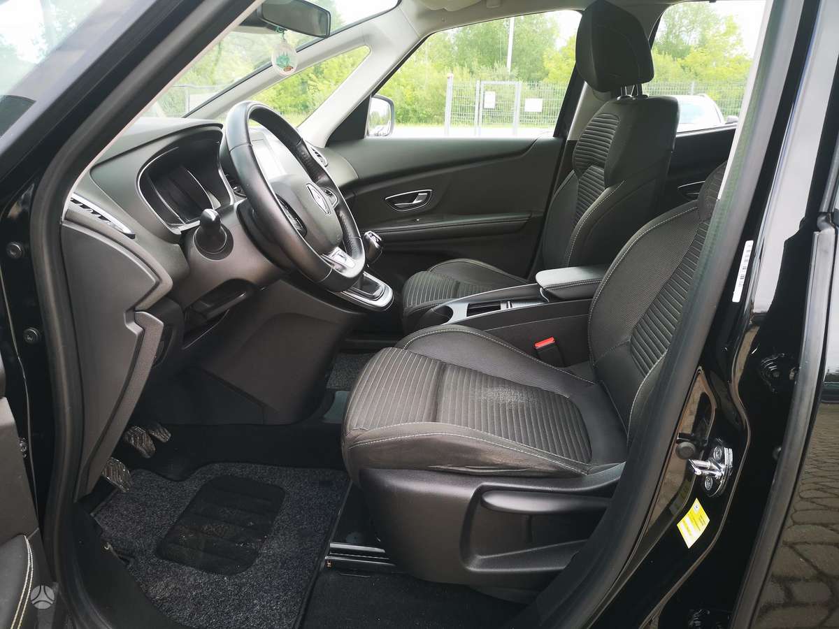Renault Grand Scenic - 9
