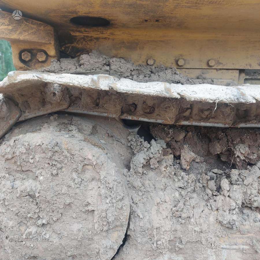 Caterpillar D4, buldozeriai