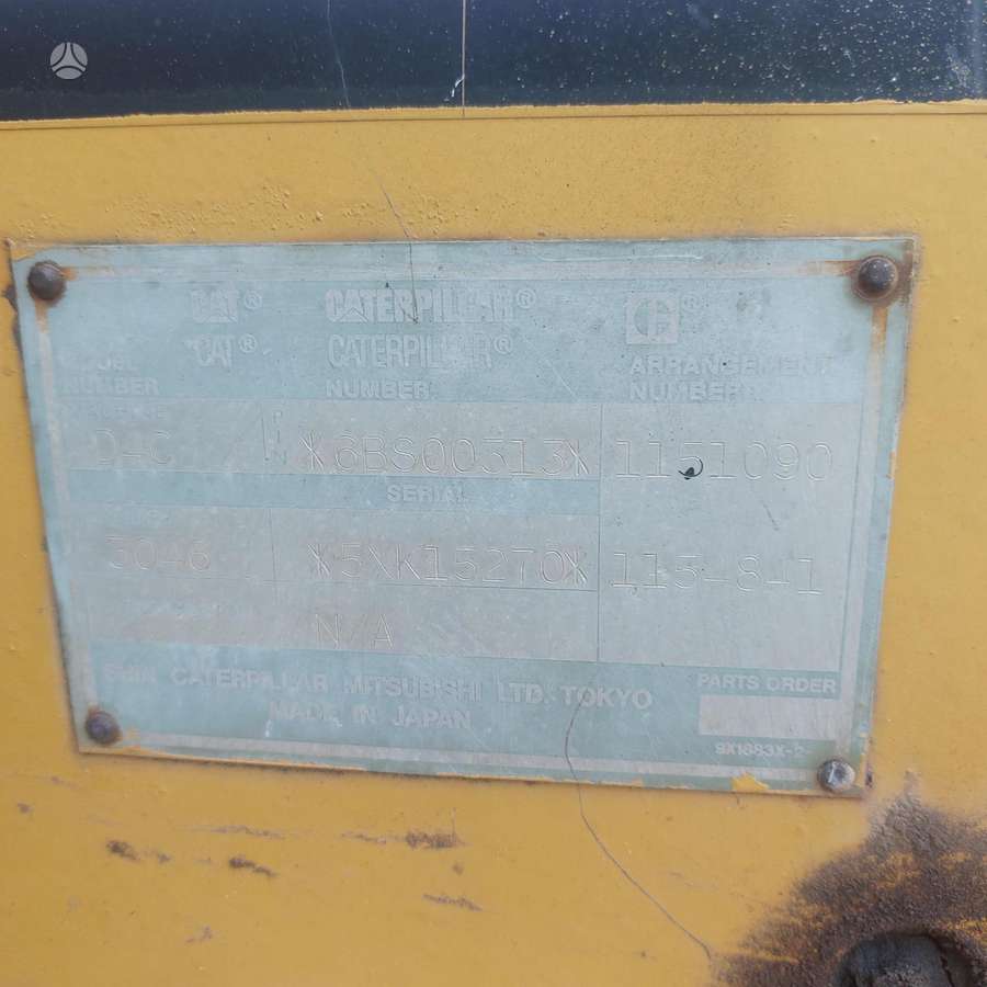 Caterpillar D4, bulldozer
