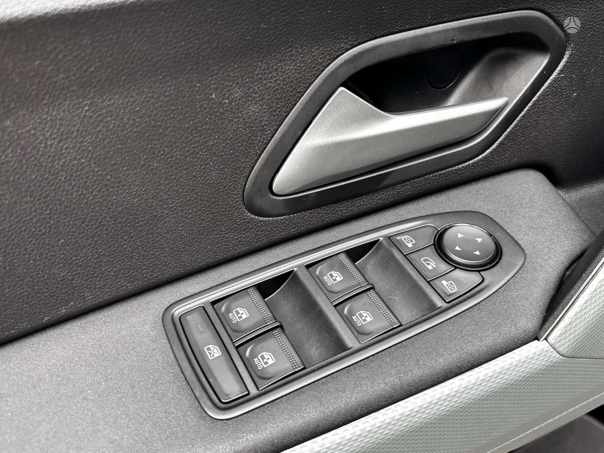 Dacia Duster, 1.2 l., Внедорожник / Кроссовер