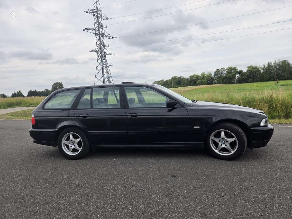 BMW 525, 2.5 l., Универсал