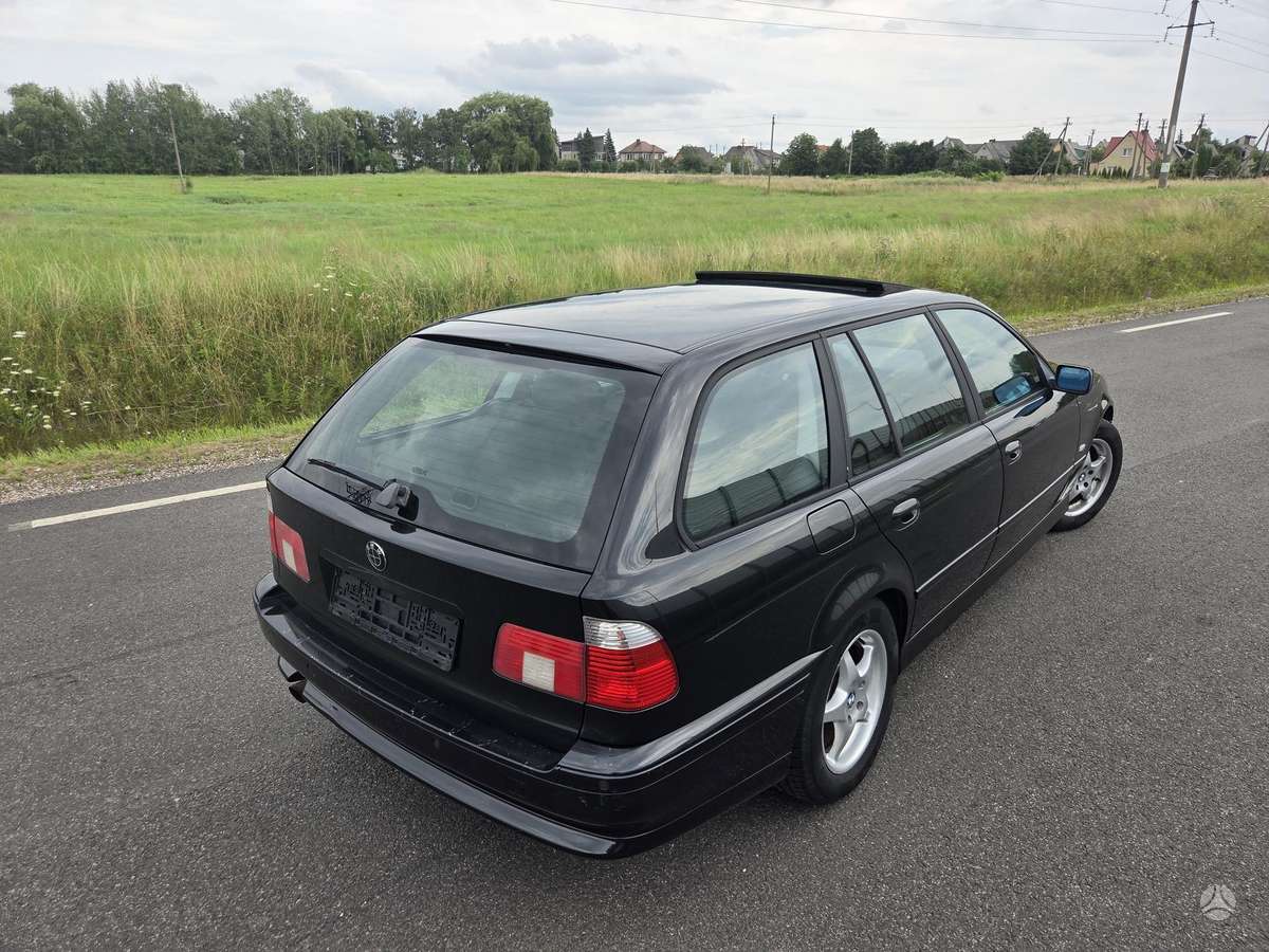 BMW 525, 2.5 l., Универсал