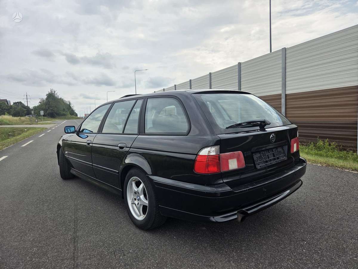 BMW 525, 2.5 l., wagon