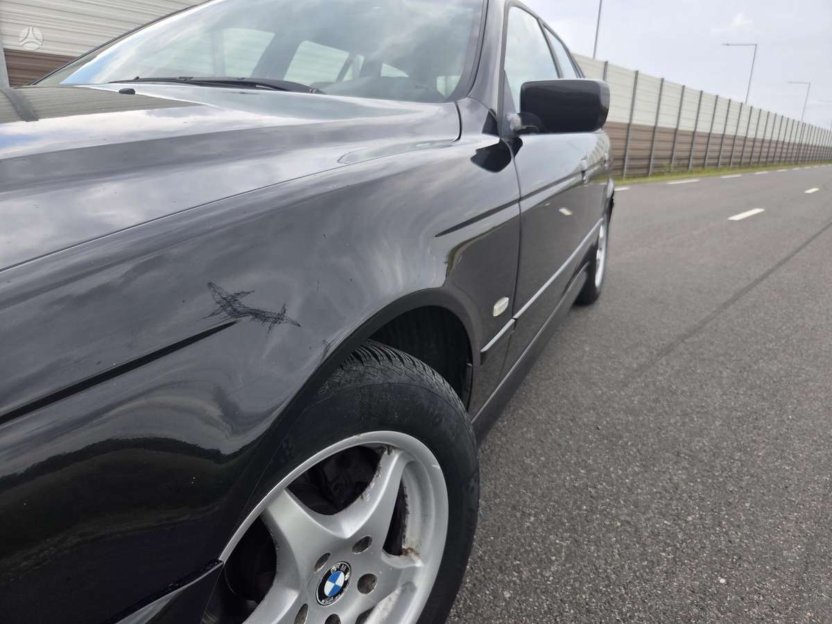 BMW 525, 2.5 l., wagon