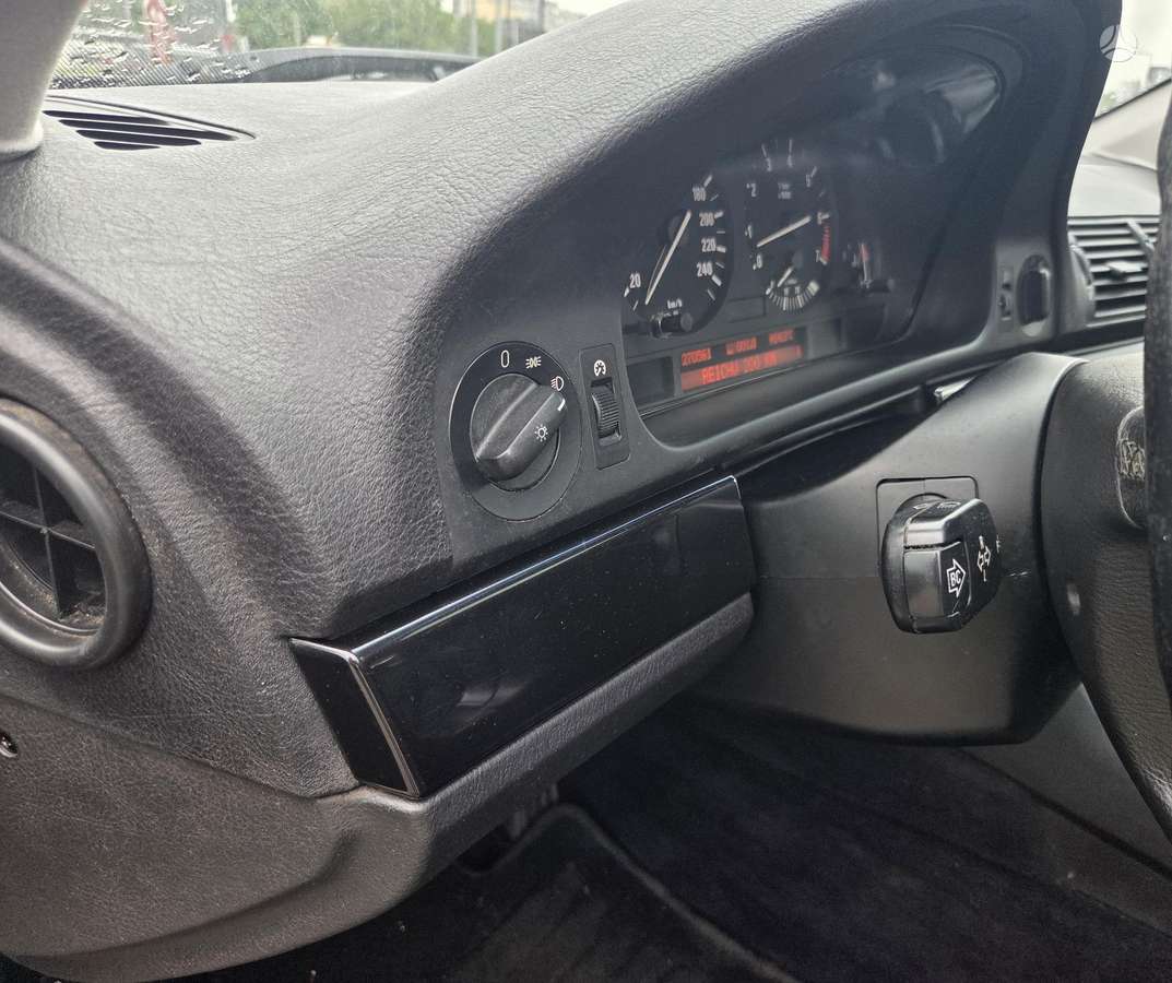 BMW 525, 2.5 l., Универсал