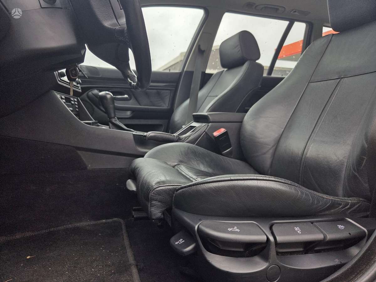 BMW 525, 2.5 l., wagon