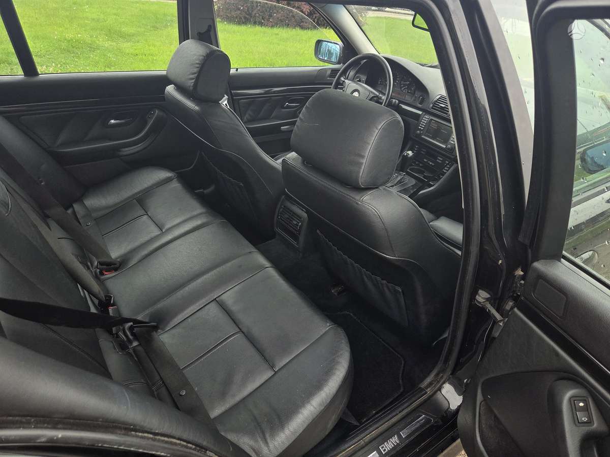 BMW 525, 2.5 l., wagon