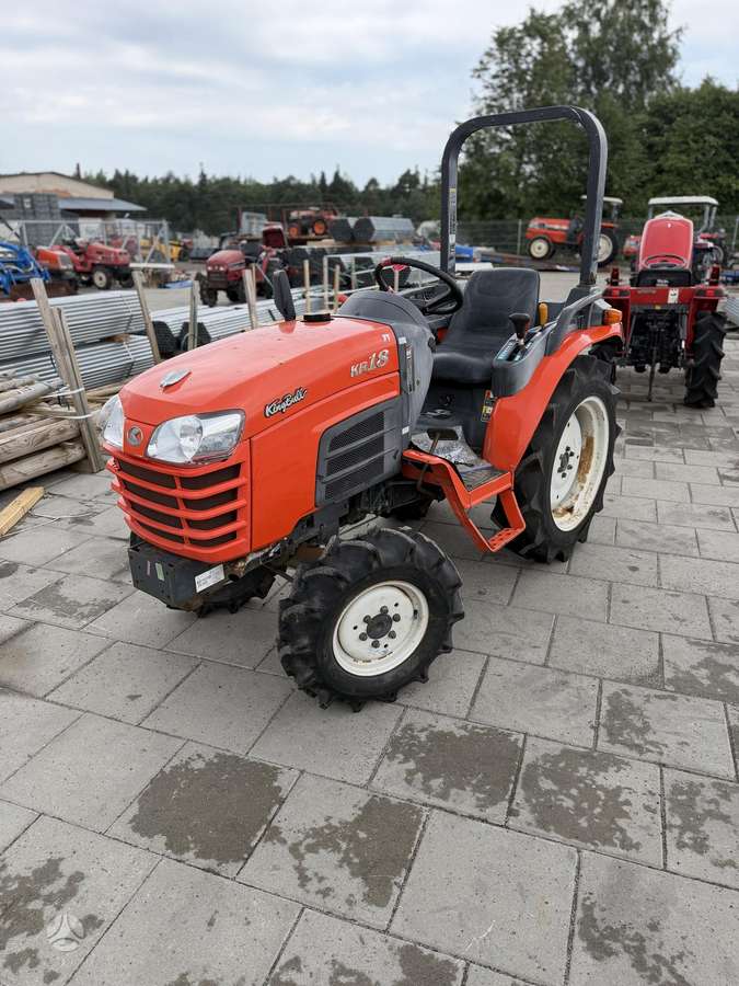 Kubota GB18, traktoriai