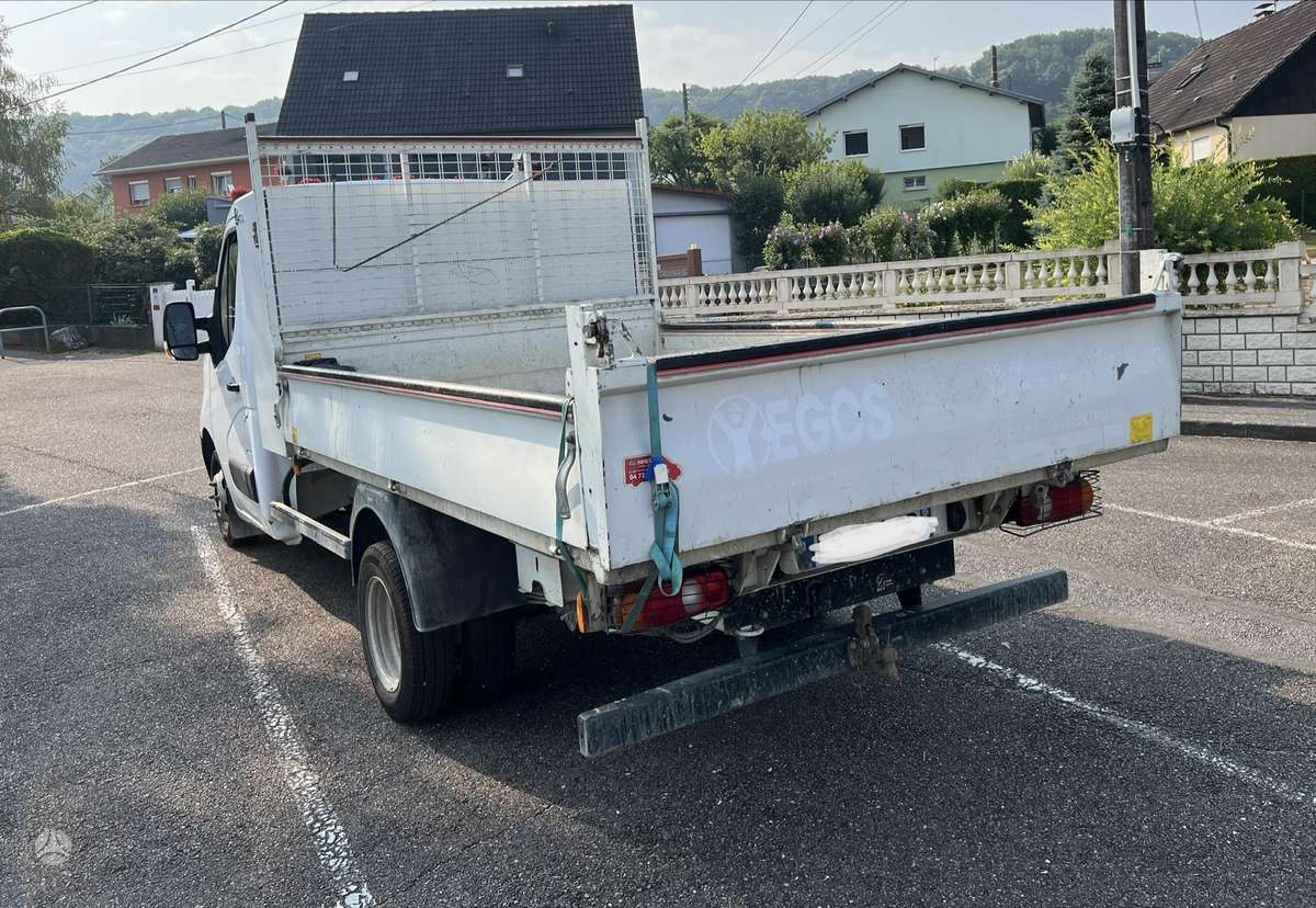Nissan NV400, savivarčiai