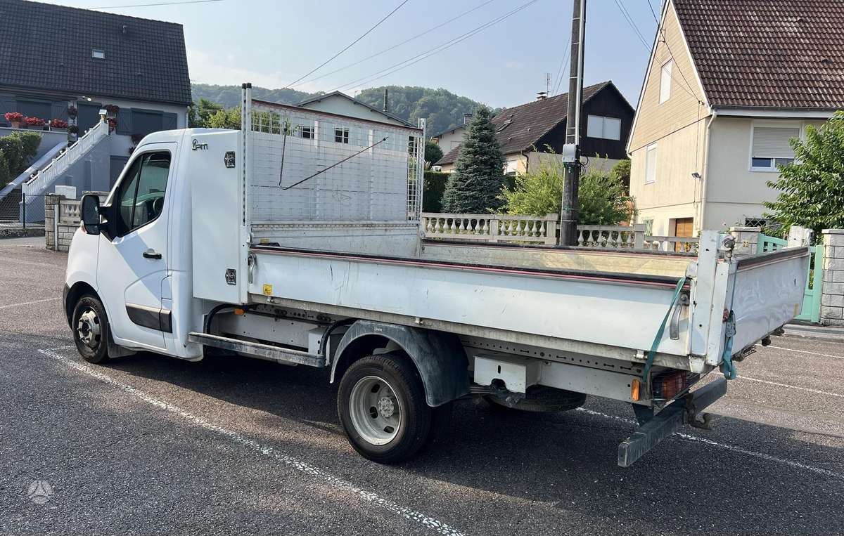 Nissan NV400, savivarčiai