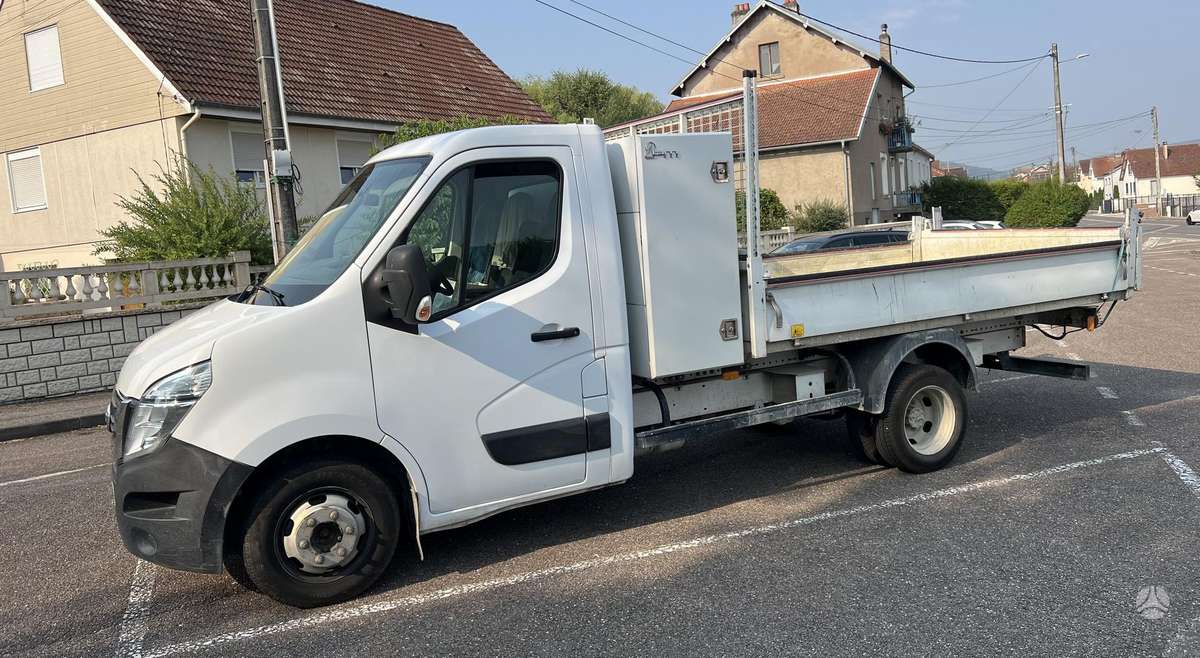 Nissan NV400, самосвалы