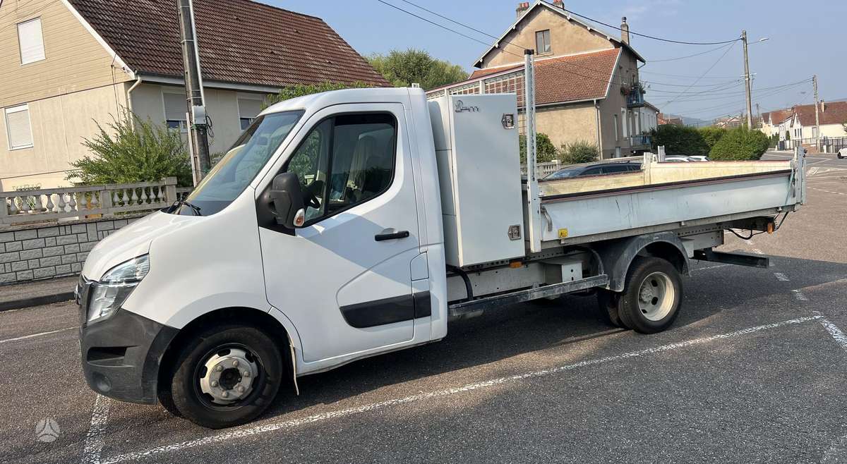 Nissan NV400, savivarčiai