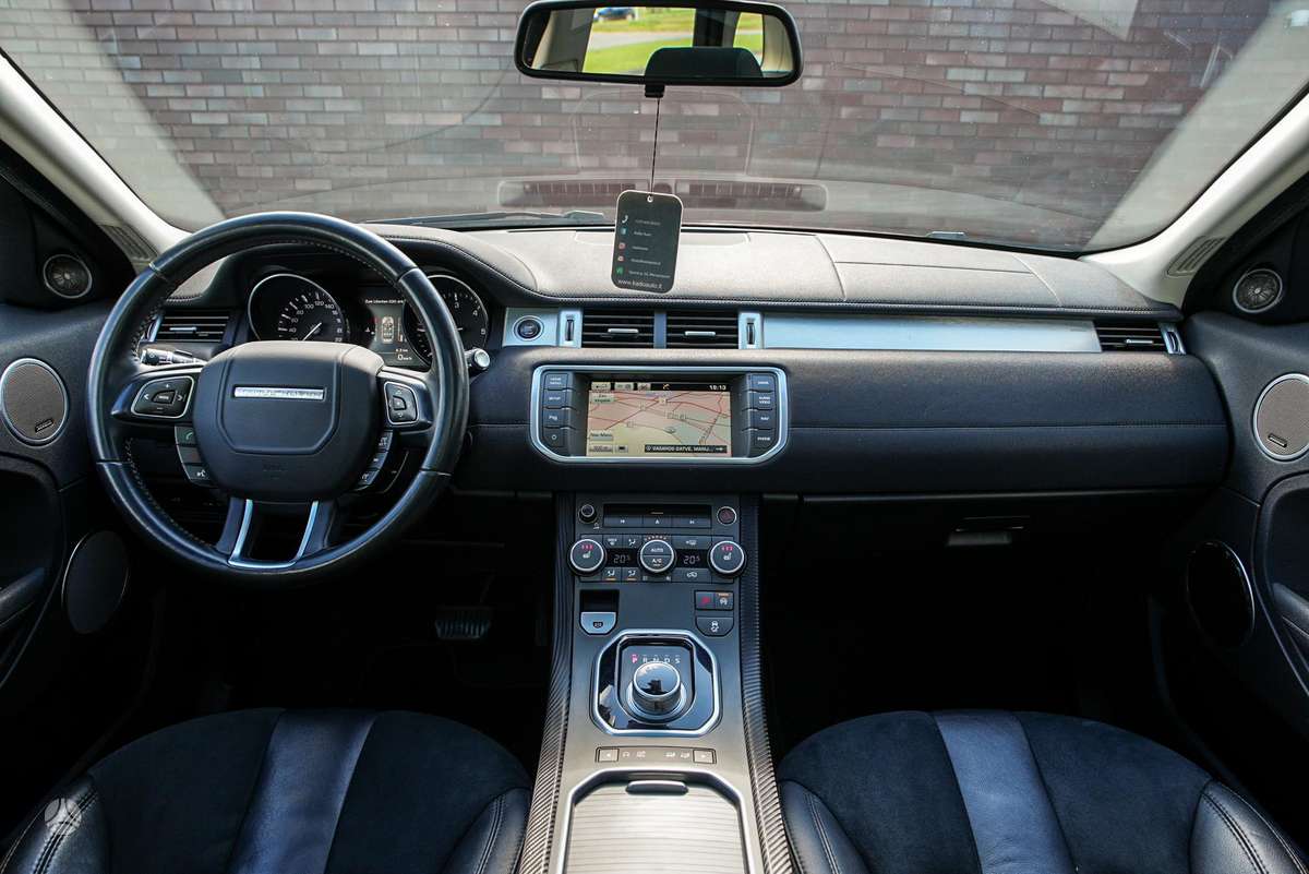 Land Rover Evoque, 2.2 l., off-road / crossover