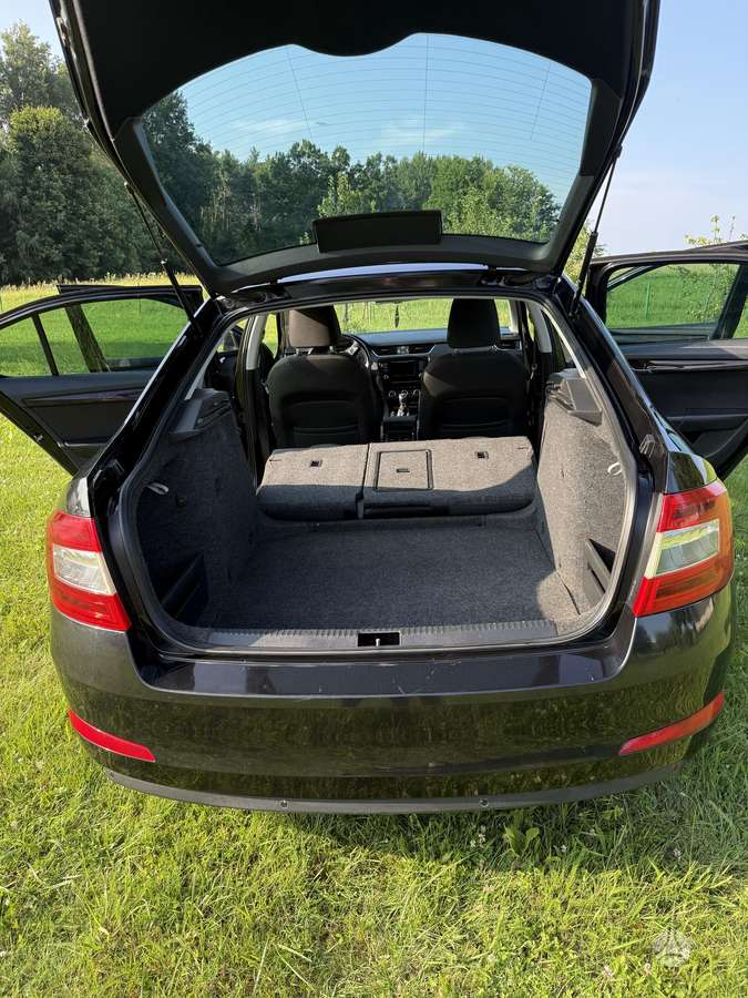 Skoda Octavia, 1.6 l., hatchback