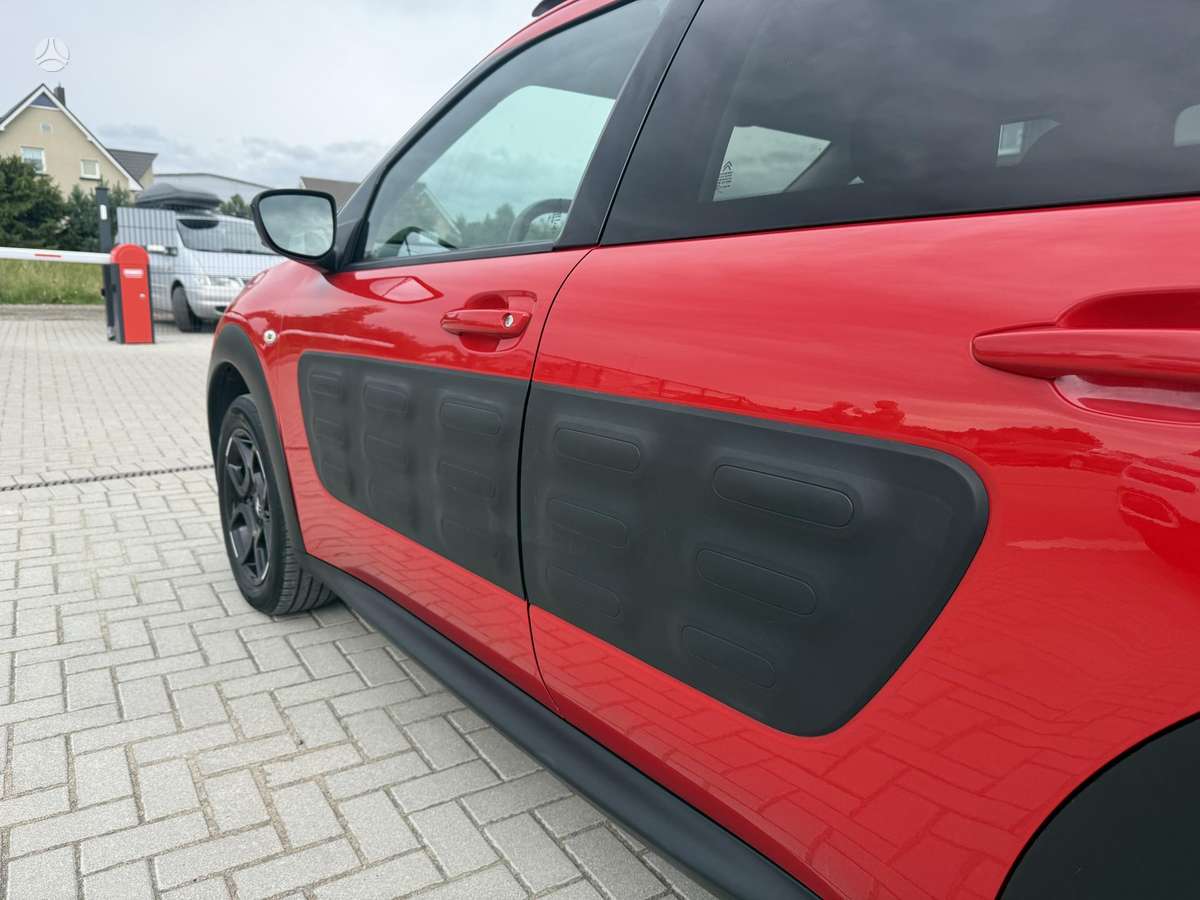 Citroen C4 Cactus, 1.2 l., Хэтчбек