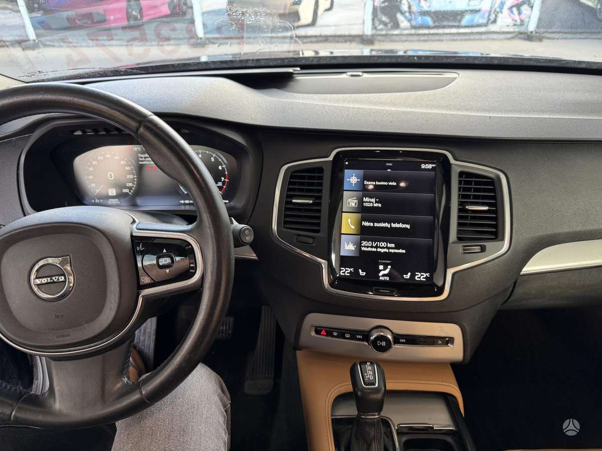 Volvo XC90, 2.0 l., off-road / crossover