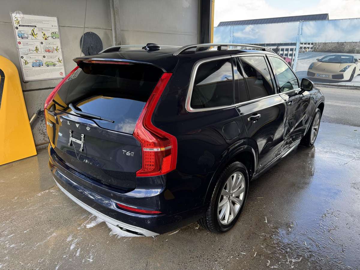 Volvo XC90 - 8