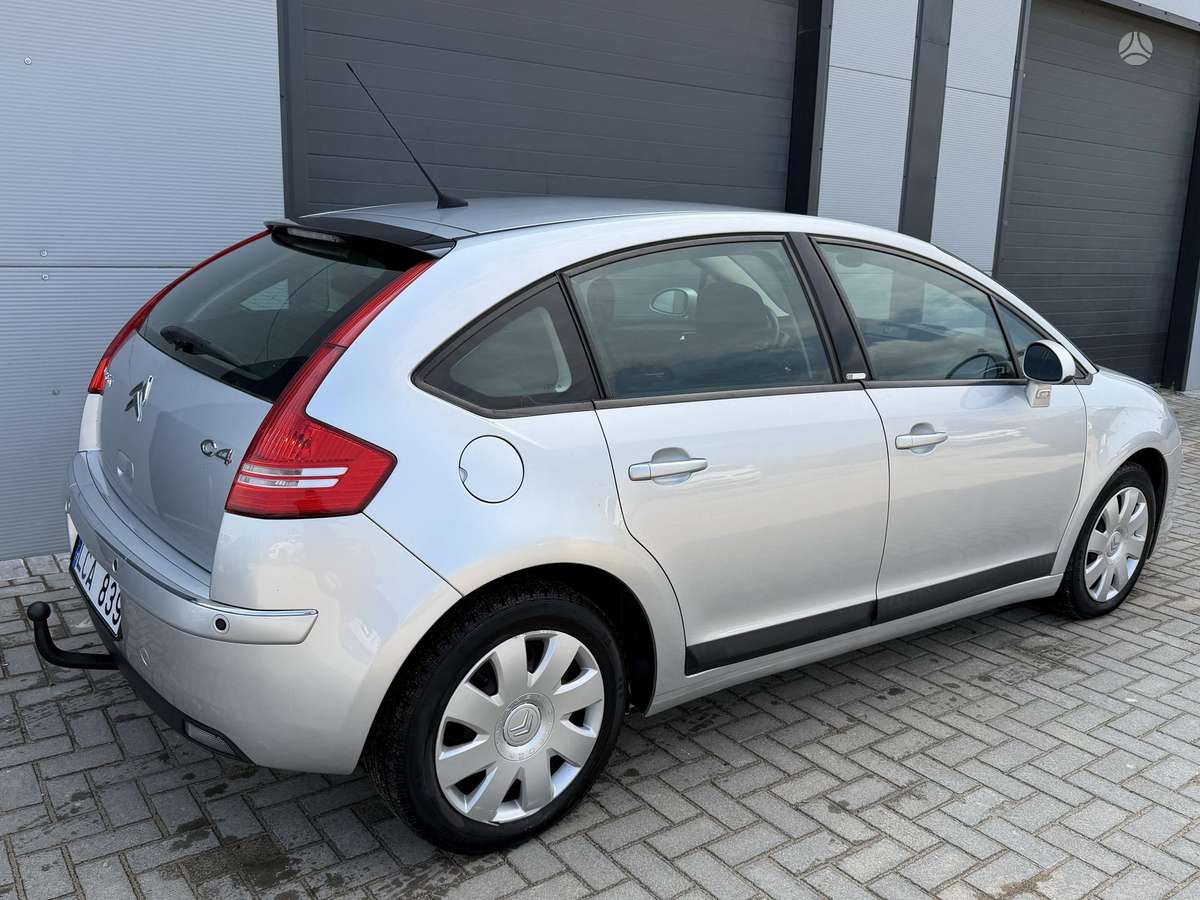 Citroen C4, 2.0 l., Хэтчбек