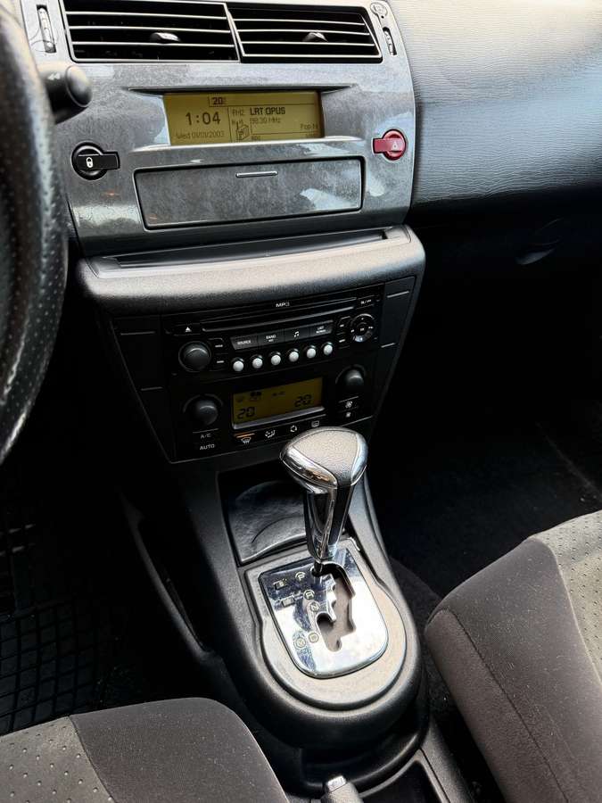 Citroen C4, 2.0 l., Хэтчбек