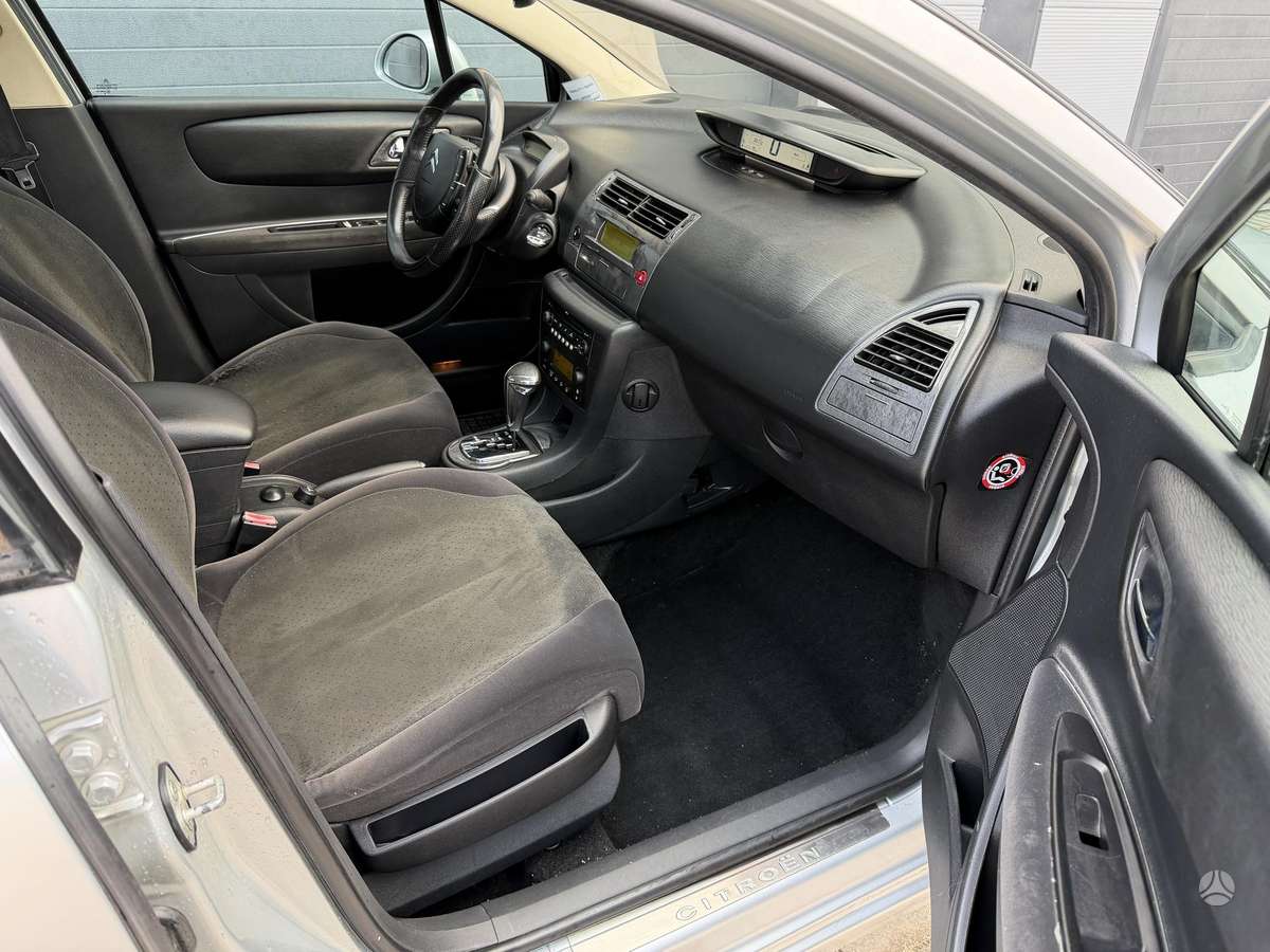 Citroen C4, 2.0 l., hatchback
