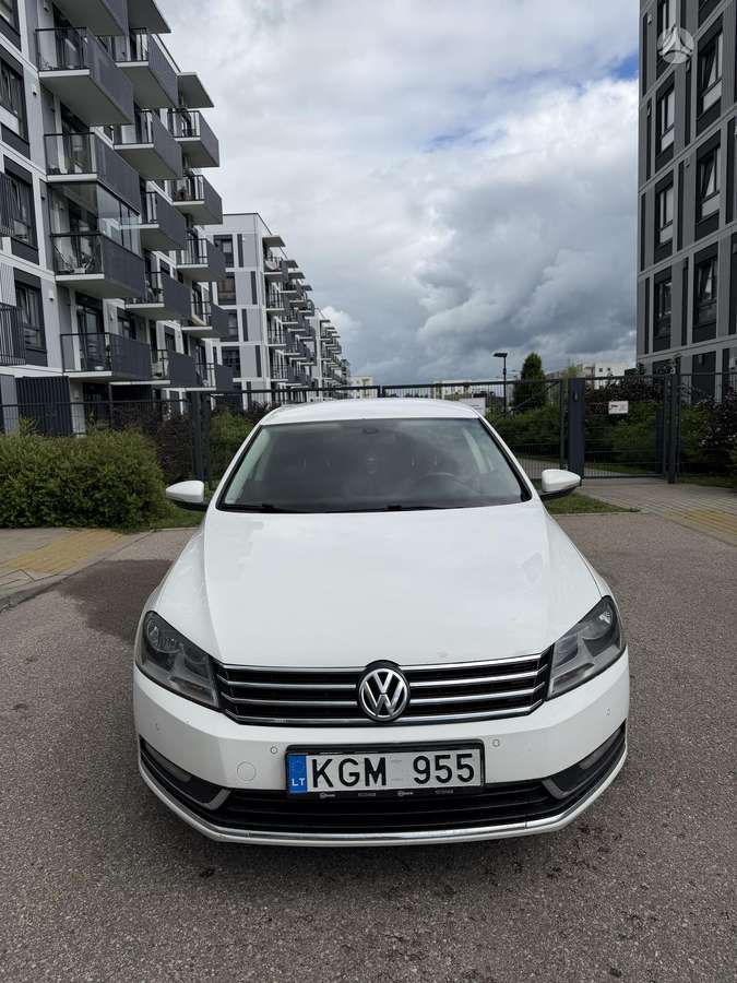 Volkswagen Passat - 2