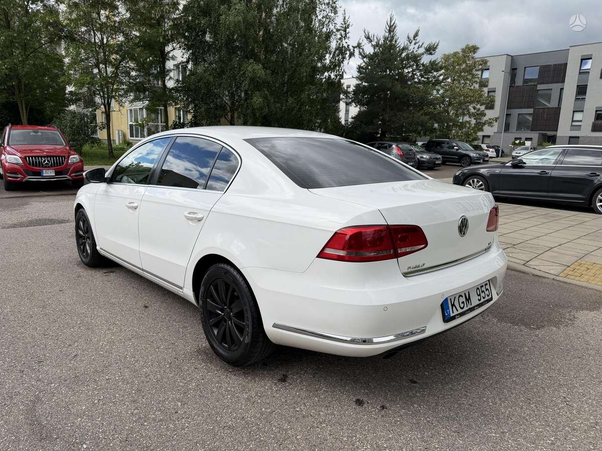 Volkswagen Passat - 5
