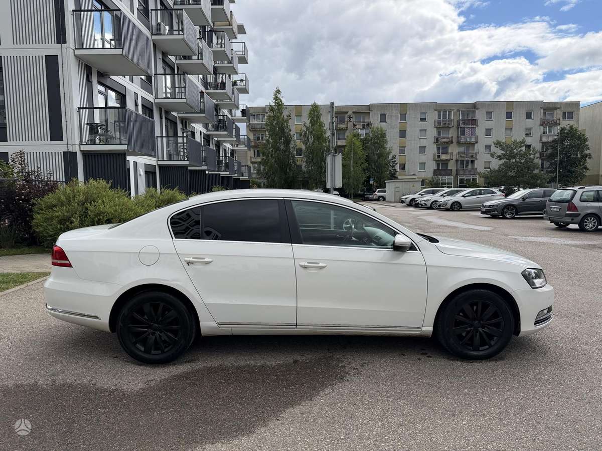 Volkswagen Passat - 8