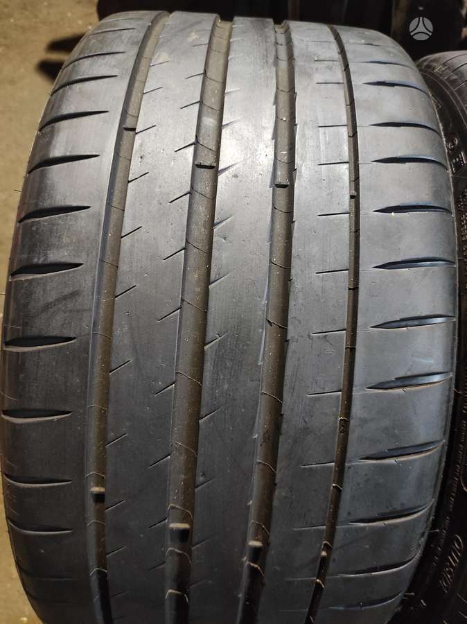 Goodyear, summer 245/35 R20
