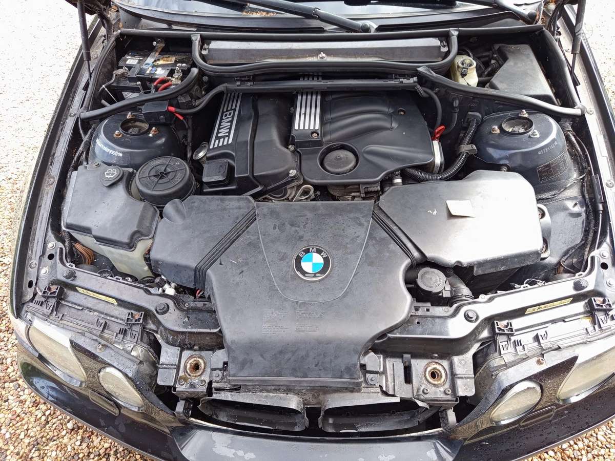BMW 316, 1.8 l., hatchback