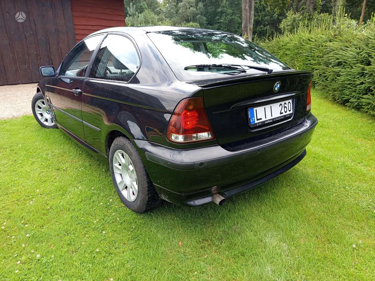 BMW 316, 1.8 l., hatchback