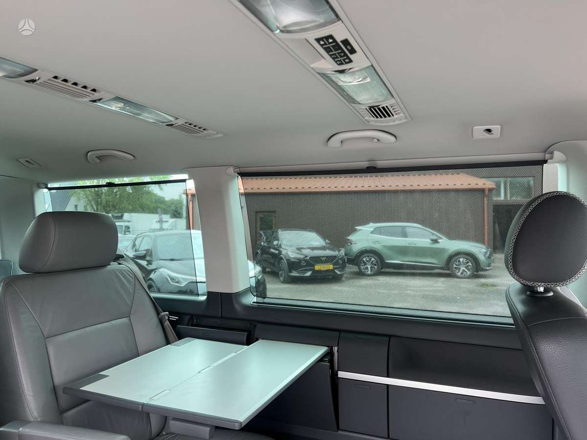 Volkswagen Multivan - 11