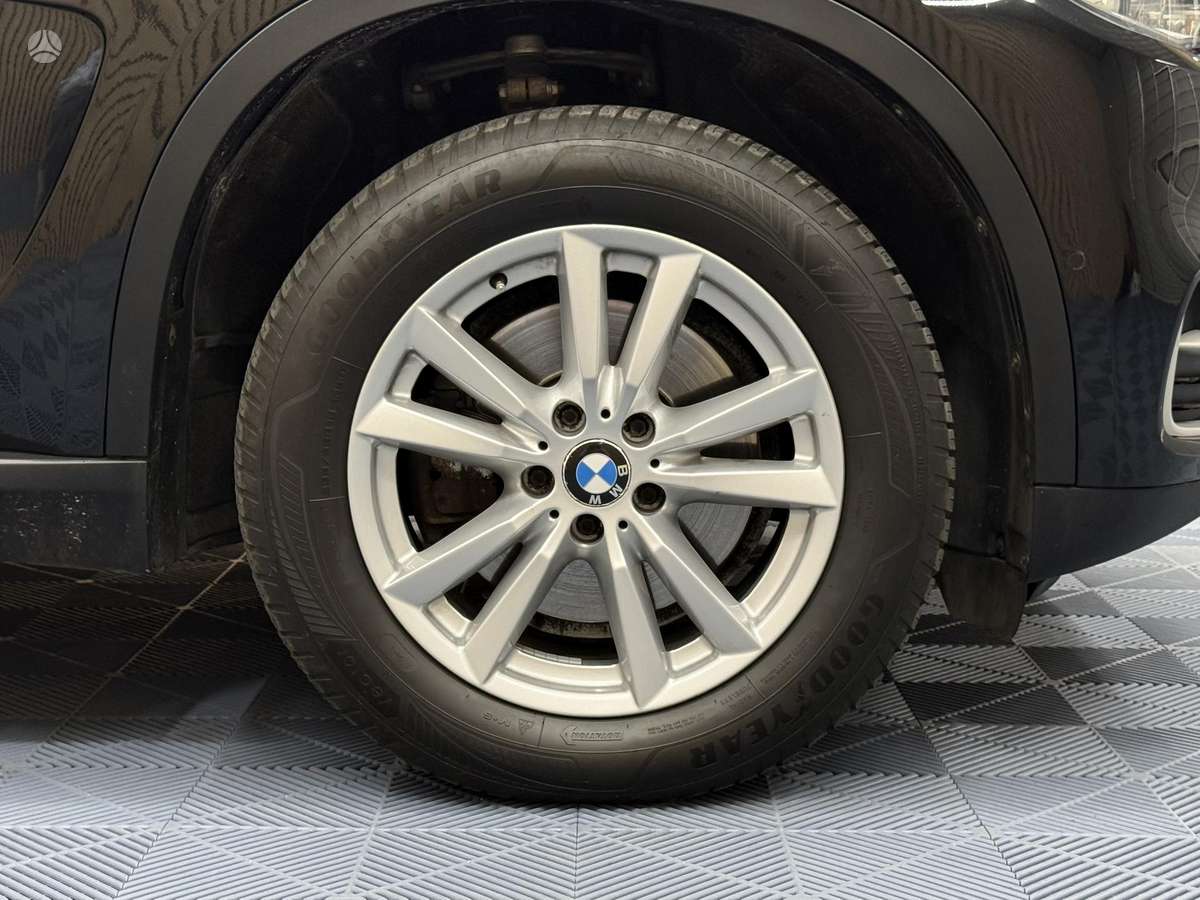 BMW X5, 3.0 l., off-road / crossover